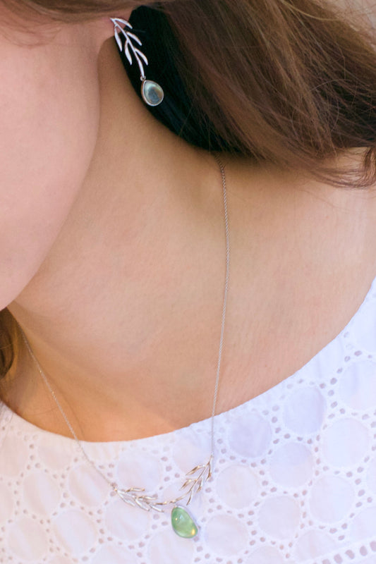 blue n white Authentic Design Healing Necklace - 18K Prehnite 原創設計 治癒葡萄石項鍊18K白金