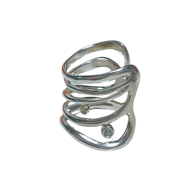 Wave Collection Handcrafted Silver Ring with White Sapphire 浪花系列 白藍寶手工銀戒指