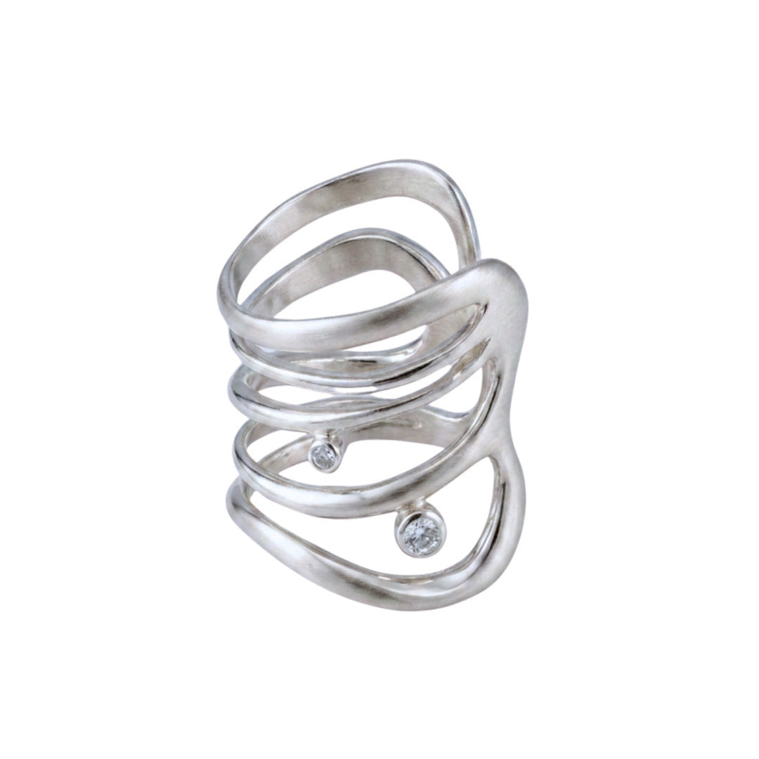 Wave Collection Handcrafted 925 Silver Ring with White Sapphire | 浪花系列 白藍寶手工銀戒指